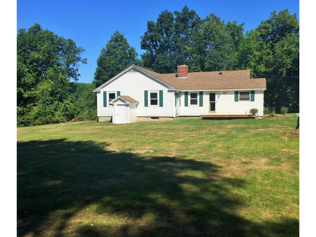 34 Brentwood Road Exeter, NH 03833 - Photo 4 of 26