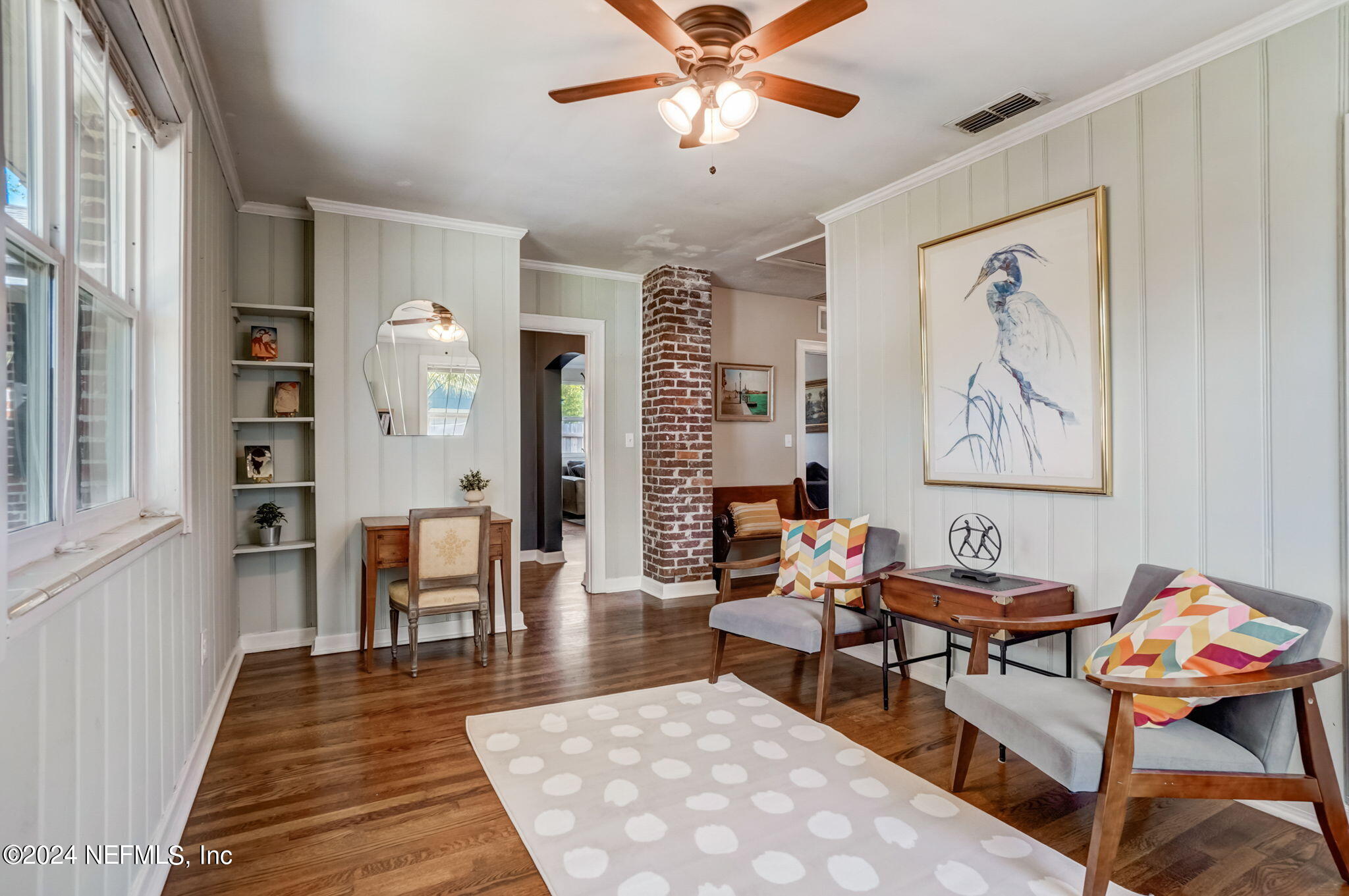 1435 Monticello Road Jacksonville, FL 32207 - Photo 17 of 33 a living room with furniture and wooden floor
