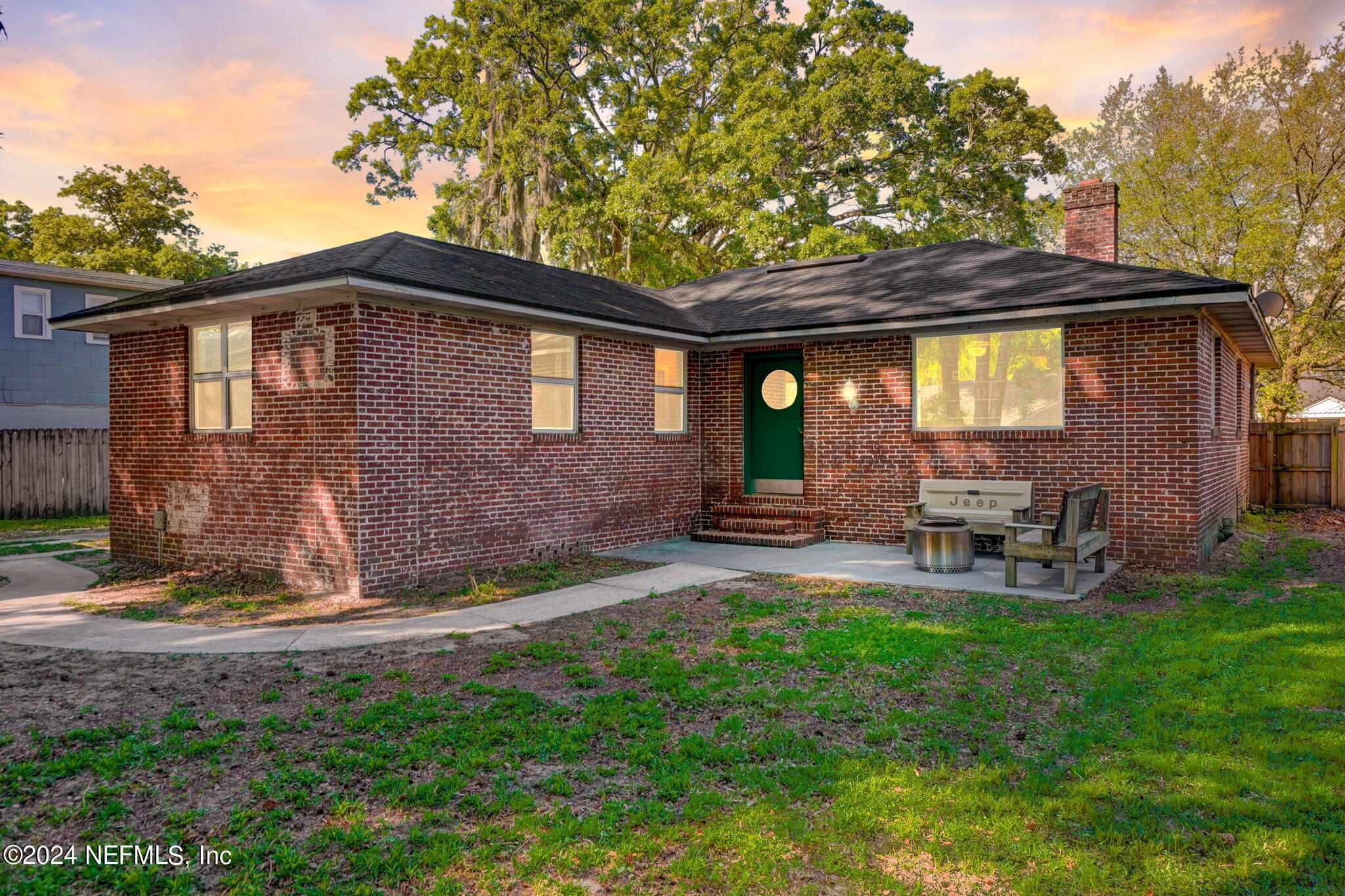 1435 Monticello Road Jacksonville, FL 32207 - Photo 26 of 33 a front view of a house with garden