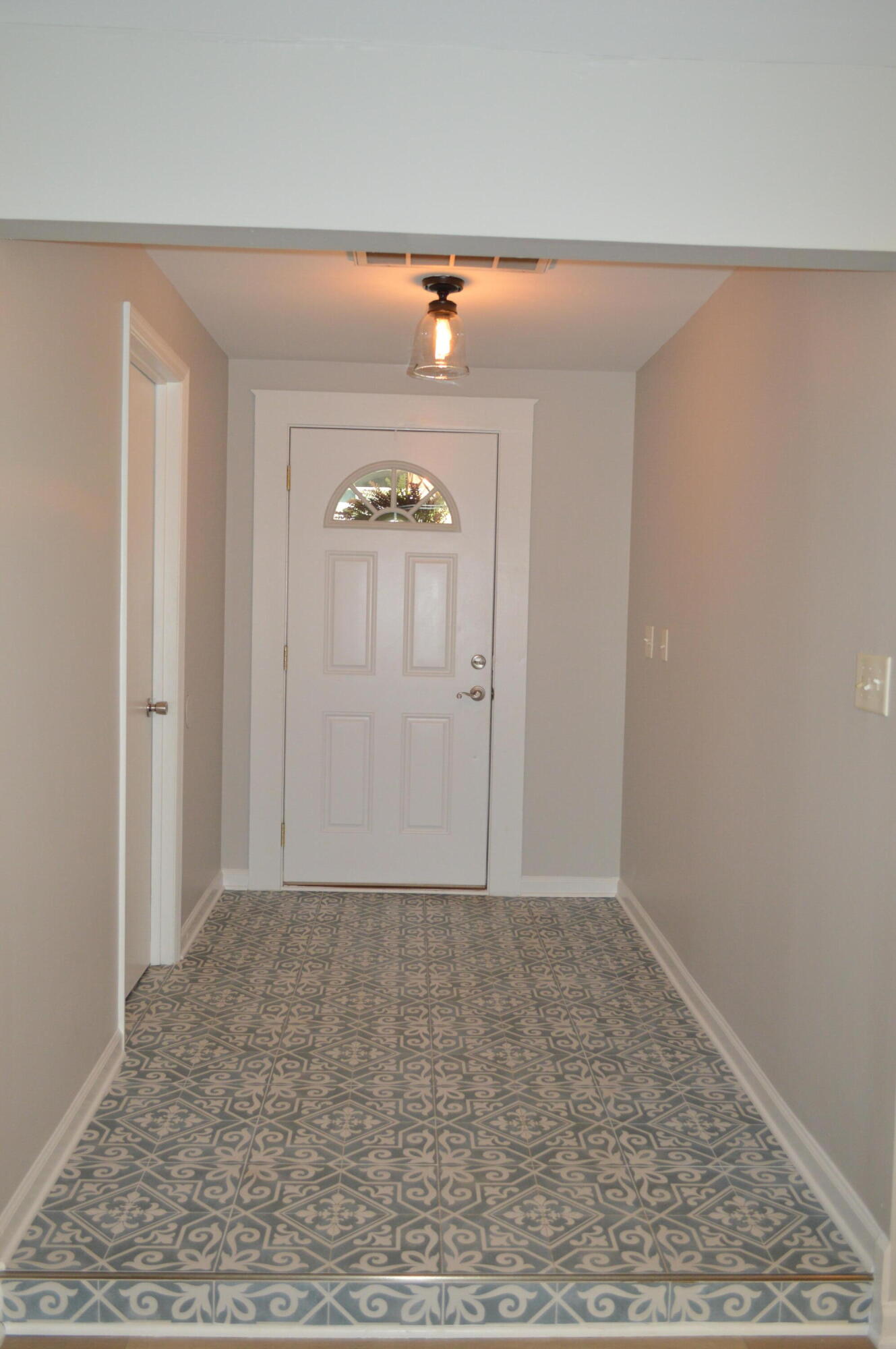 1777 Banbury Road Charleston, SC 29414 - Photo 4 of 22 DSC_0198