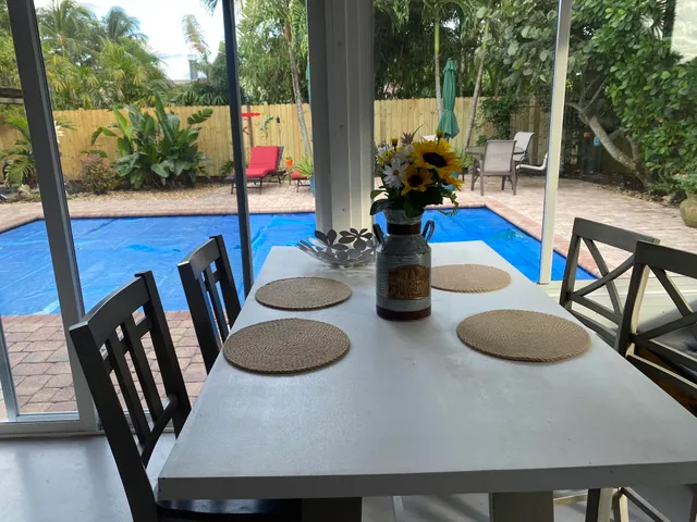 $679,000 | 815 Southeast Stafford Drive, Stuart, FL 34996