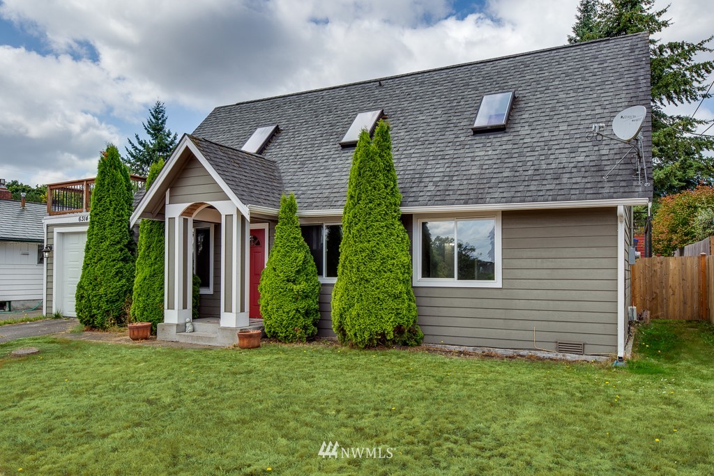 6314 Rockefeller Avenue Everett, WA 98203 - Photo 2 of 36