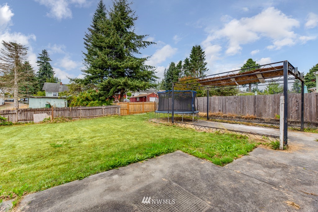 6314 Rockefeller Avenue Everett, WA 98203 - Photo 11 of 36