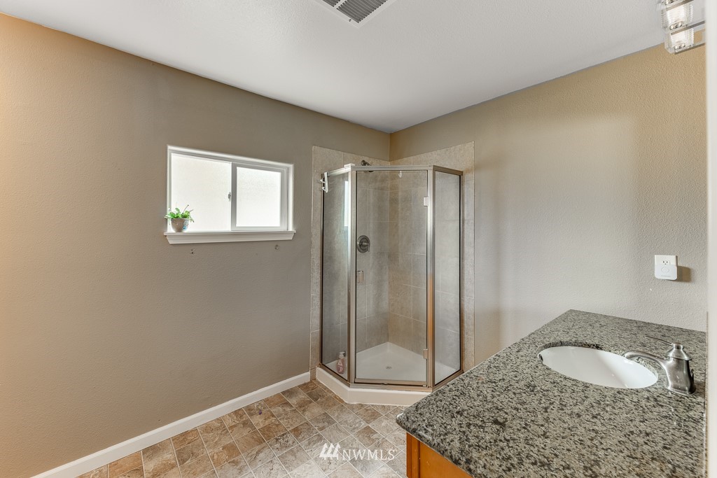 6314 Rockefeller Avenue Everett, WA 98203 - Photo 15 of 36