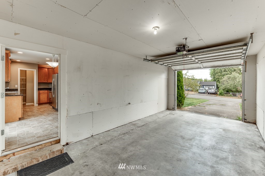 6314 Rockefeller Avenue Everett, WA 98203 - Photo 32 of 36