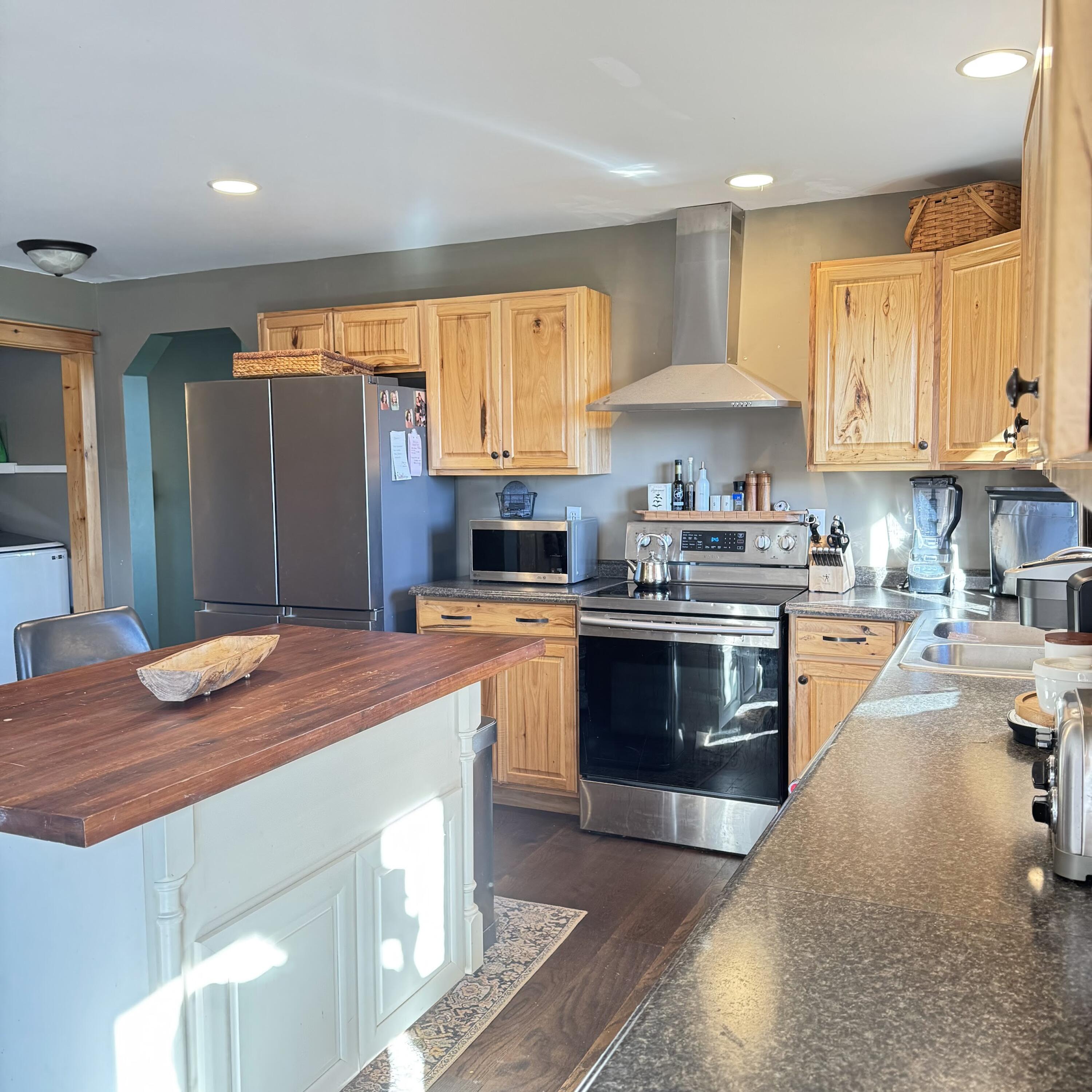 32 Turkey Run Road Vermontville, NY 12989 - Photo 3 of 29