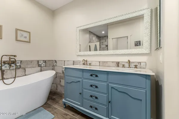 $1,799,999 | 27194 North Bear Paw Pass, San Tan Valley, AZ 85144