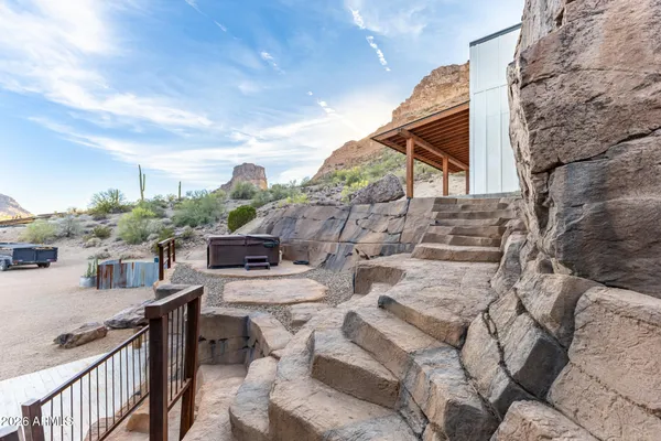 $1,799,999 | 27194 North Bear Paw Pass, San Tan Valley, AZ 85144