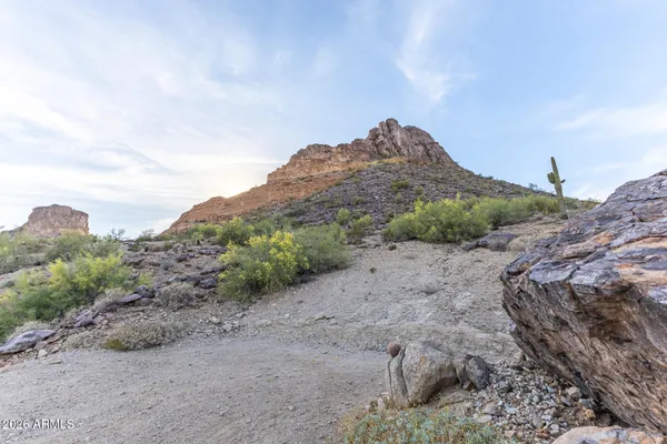 $1,799,999 | 27194 North Bear Paw Pass, San Tan Valley, AZ 85144