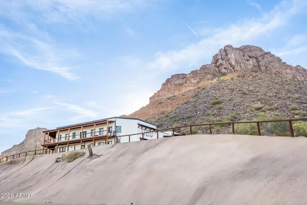 $1,799,999 | 27194 North Bear Paw Pass, San Tan Valley, AZ 85144
