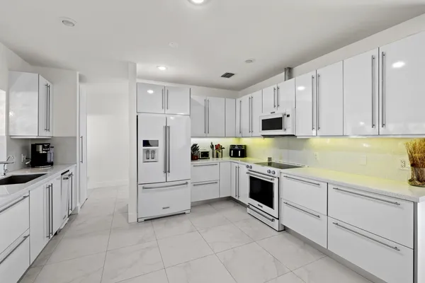 $1,445,000 | 13621 Southwest 16th Street, Davie, FL 33325
