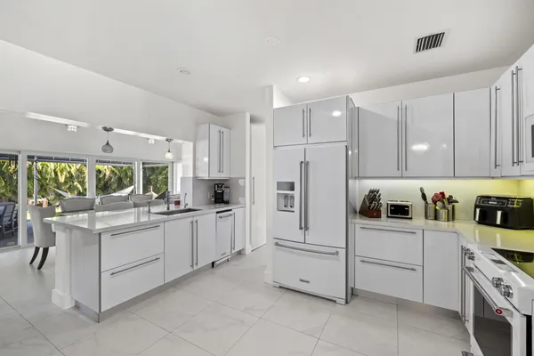 $1,445,000 | 13621 Southwest 16th Street, Davie, FL 33325