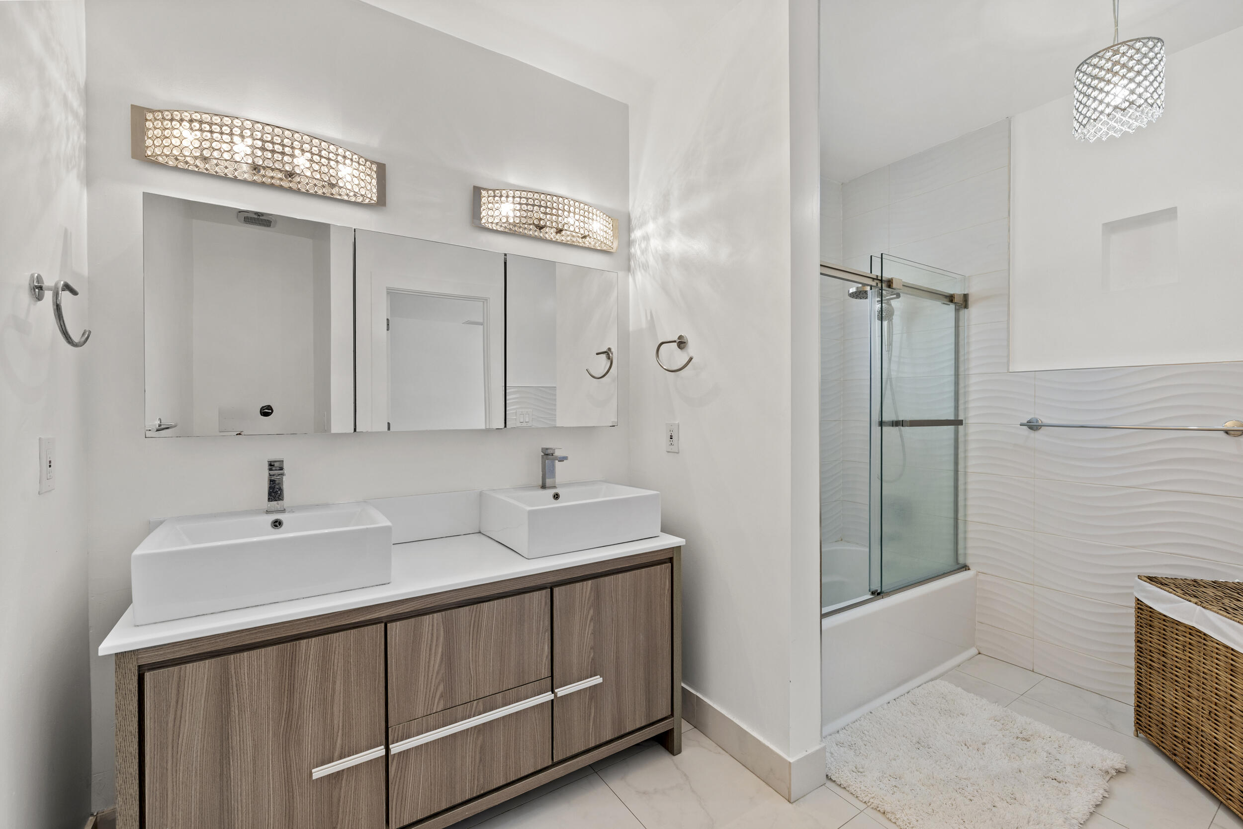 13621 Southwest 16th Street Davie, FL 33325 - Photo 24 of 36 Bath