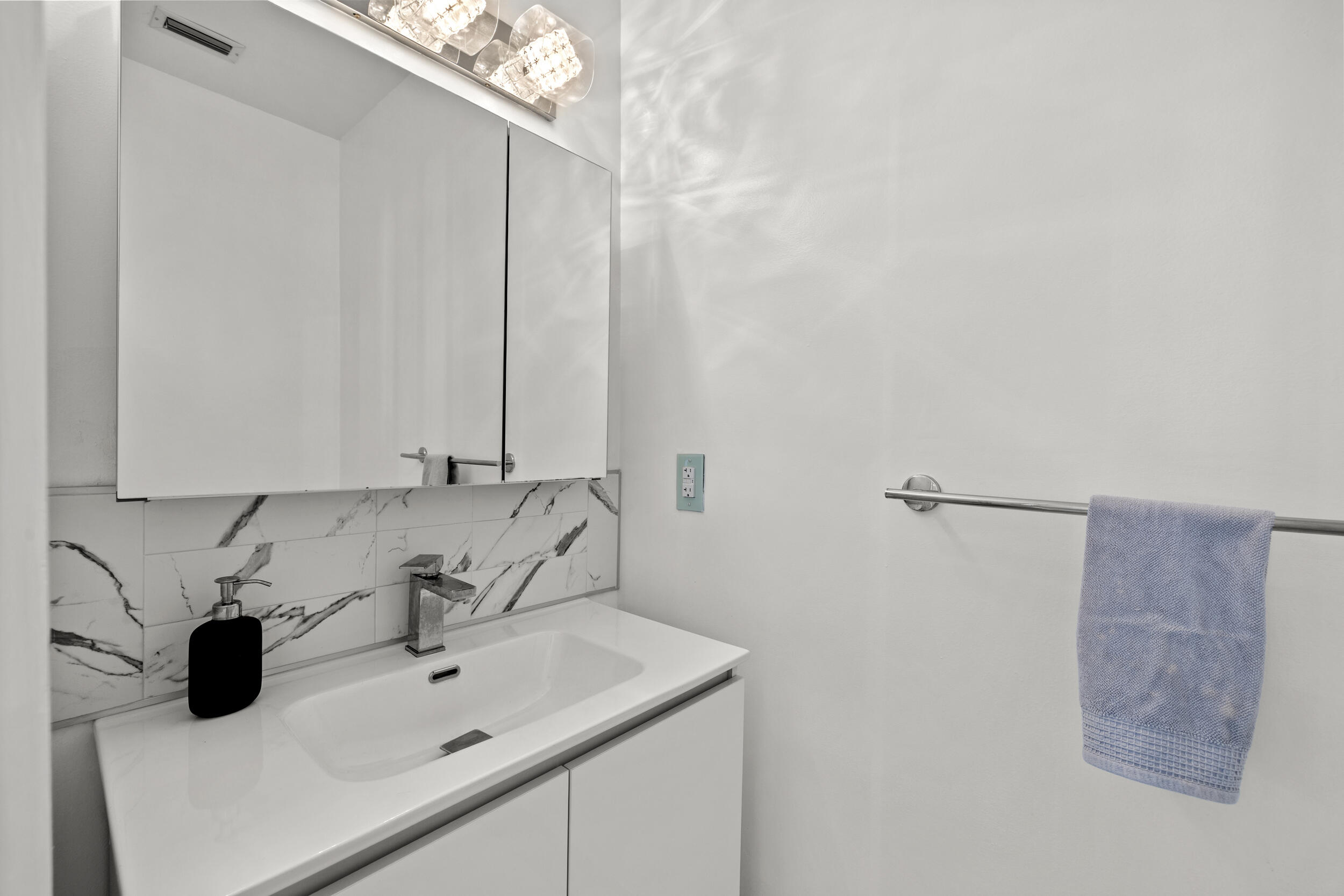 13621 Southwest 16th Street Davie, FL 33325 - Photo 27 of 36 Bath