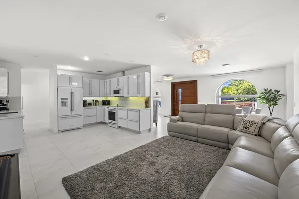 $1,445,000 | 13621 Southwest 16th Street, Davie, FL 33325