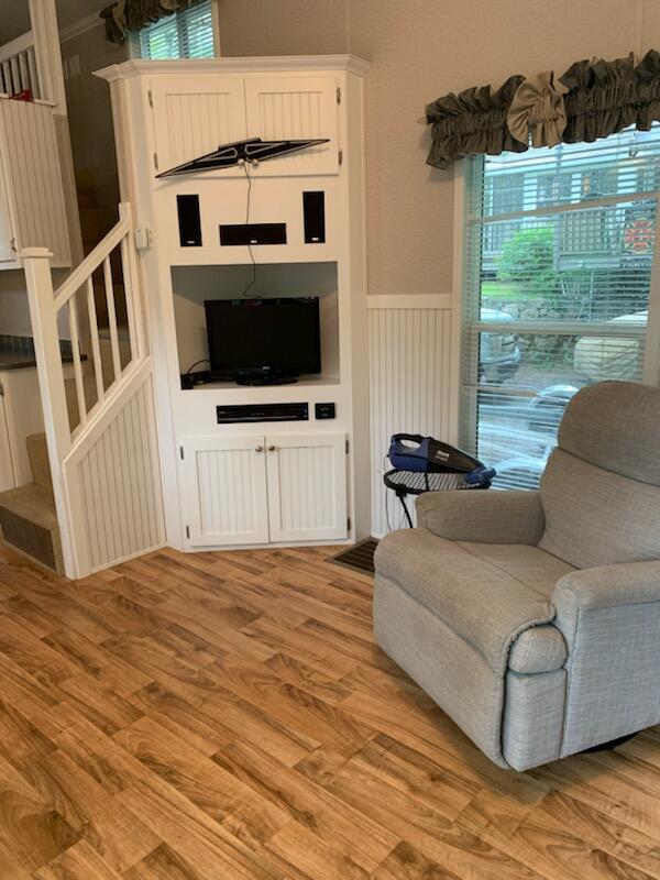 31 Judge Road Naples, ME 04055 - Photo 10 of 32 Living area
