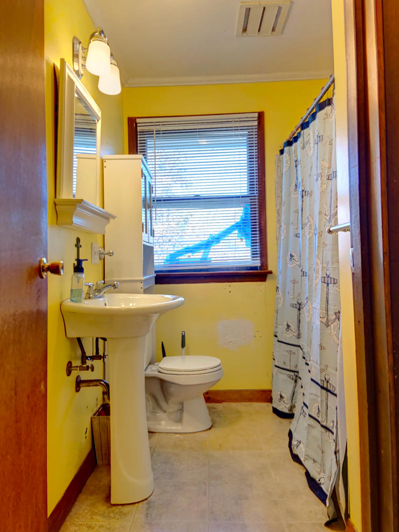186 Spring Street Gardiner, ME 04345 - Photo 24 of 44 3DFA9806-8994-42BF-9C24-17C9E64F03B7