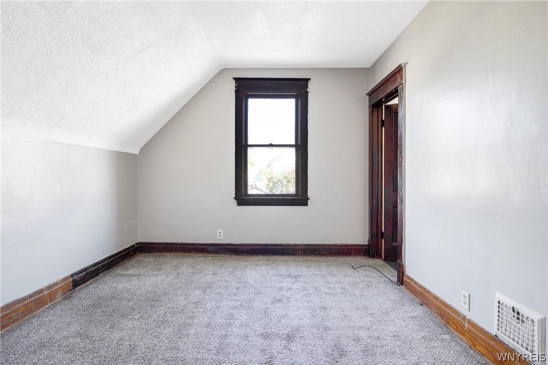 129 Roma Avenue Buffalo, NY 14215 - Photo 20 of 30