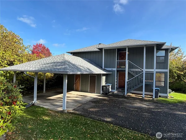 $1,800 | 2638 Cascade Trail, Unit A, Bremerton, WA 98310