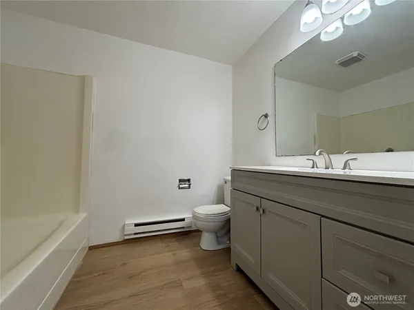 $1,800 | 2638 Cascade Trail, Unit A, Bremerton, WA 98310