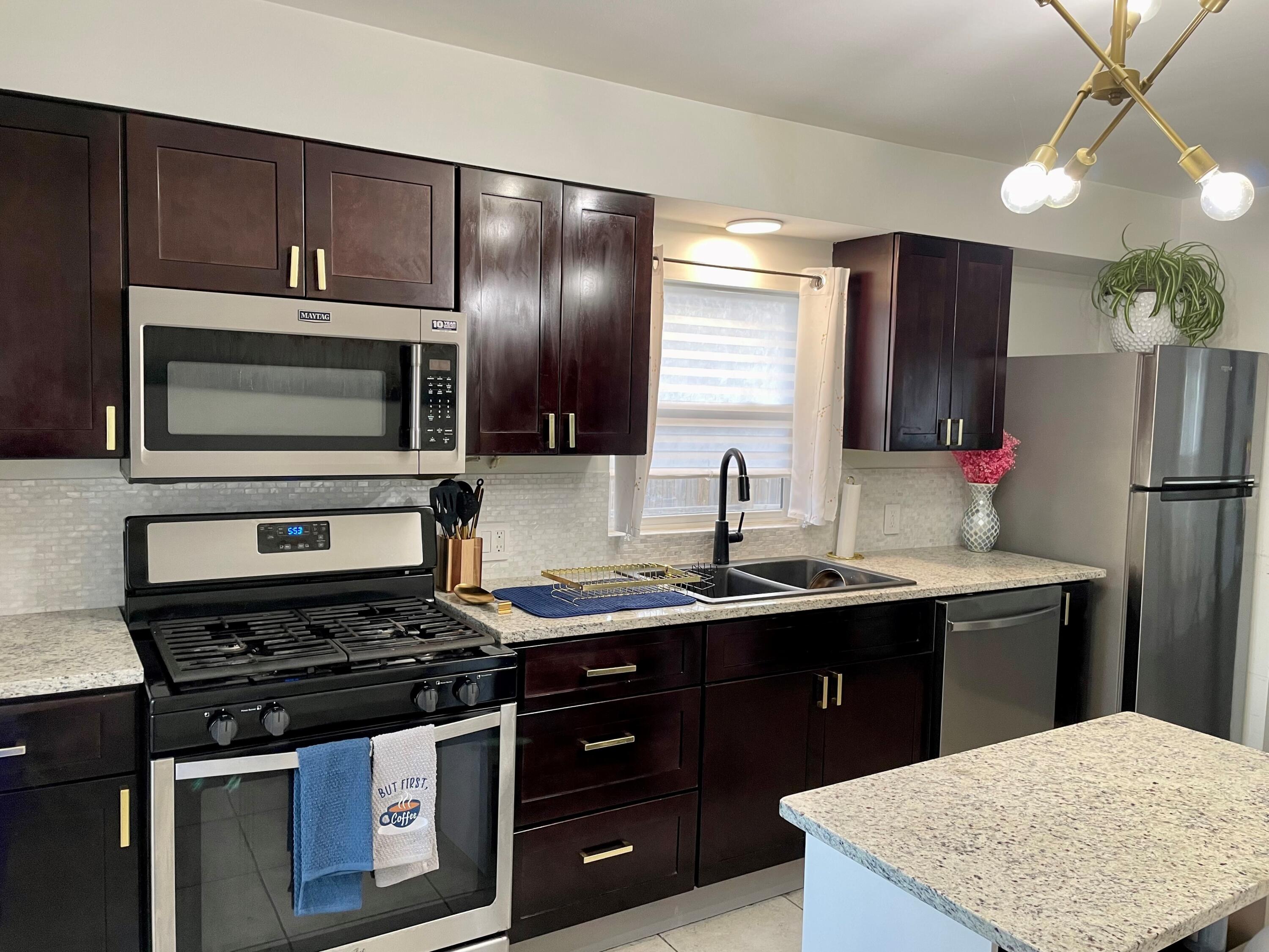 429 South Hamilton Street Gary, IN 46403 - Photo 5 of 8 3000x2250
