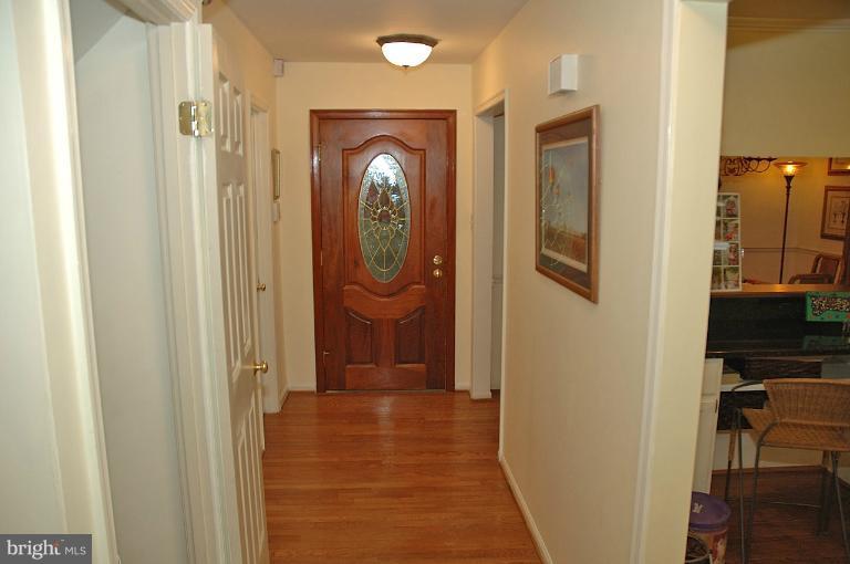 806 Tapawingo Road Southwest Vienna, VA 22180 - Photo 14 of 20 Interior (General)