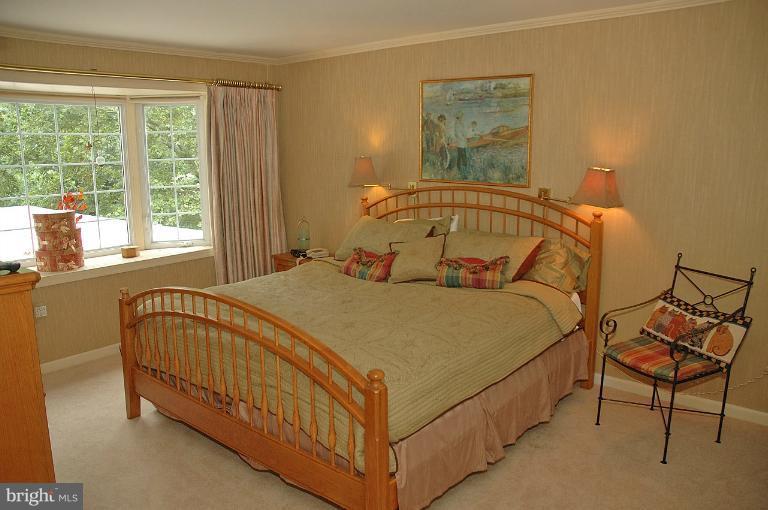 Bedroom (Master)