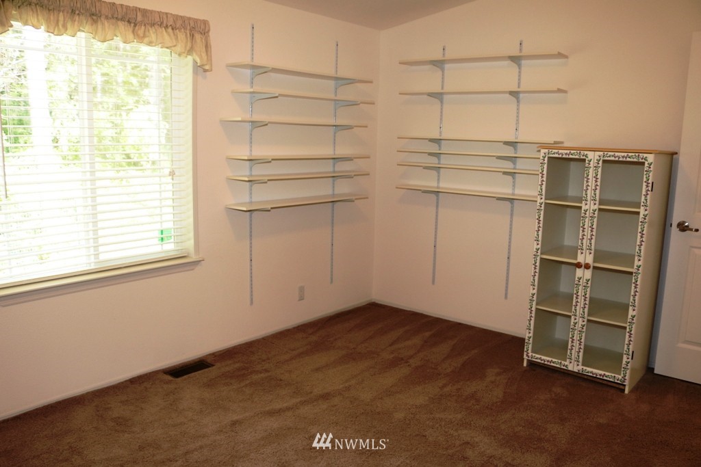 3031 East Rasor Road Belfair, WA 98528 - Photo 12 of 25 Gallery Image 12