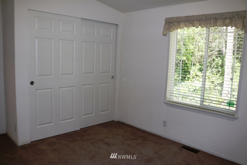 3031 East Rasor Road Belfair, WA 98528 - Photo 13 of 25 Gallery Image 13