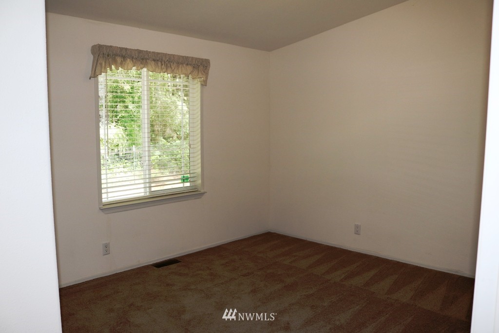 3031 East Rasor Road Belfair, WA 98528 - Photo 14 of 25 Gallery Image 14
