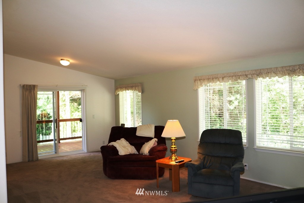 3031 East Rasor Road Belfair, WA 98528 - Photo 4 of 25 Gallery Image 4