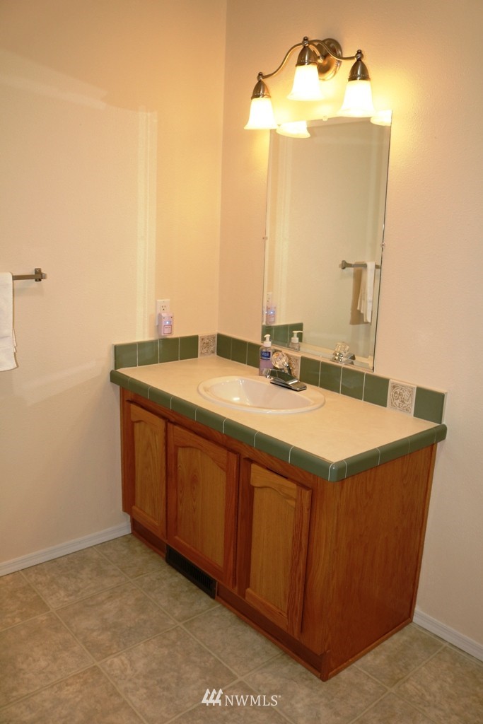 3031 East Rasor Road Belfair, WA 98528 - Photo 9 of 25 Gallery Image 9