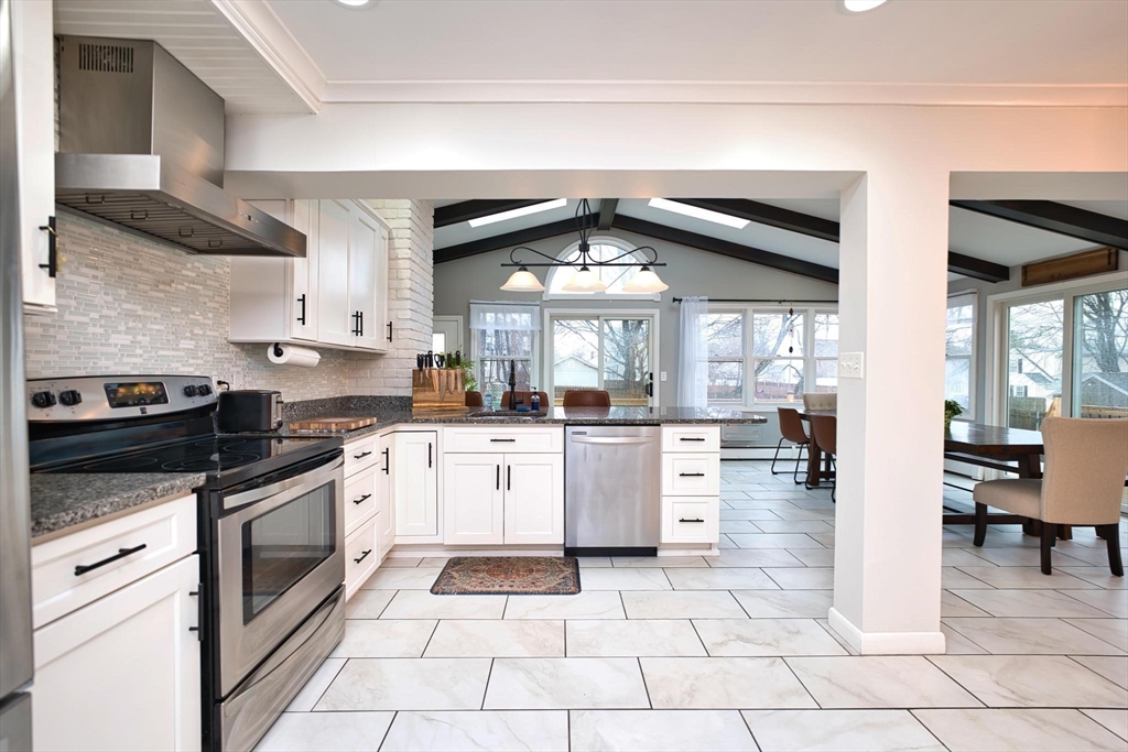 340 Kaufman Road Somerset, MA 02726 - Photo 16 of 41