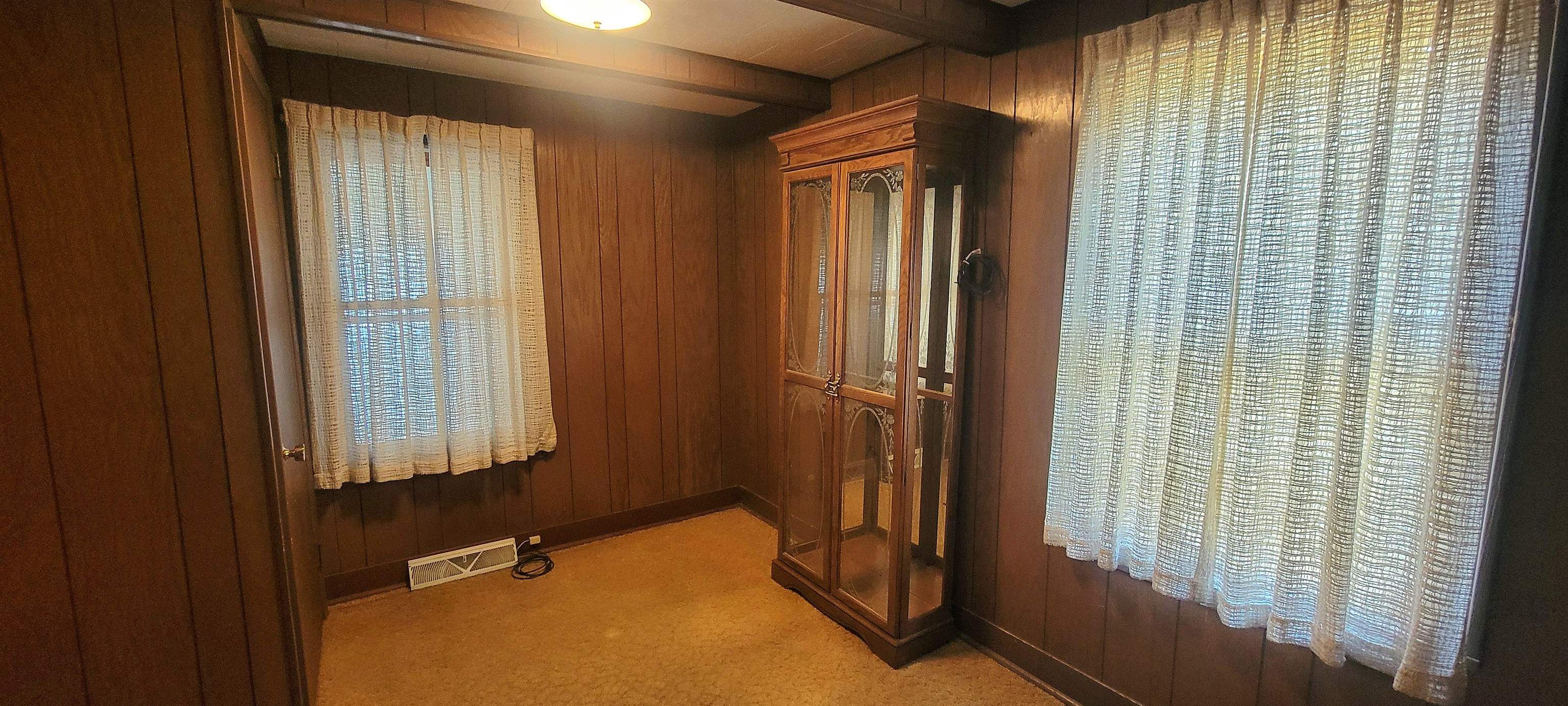 633 5th Baraboo, WI 53913 - Photo 15 of 27 Gallery Image 15