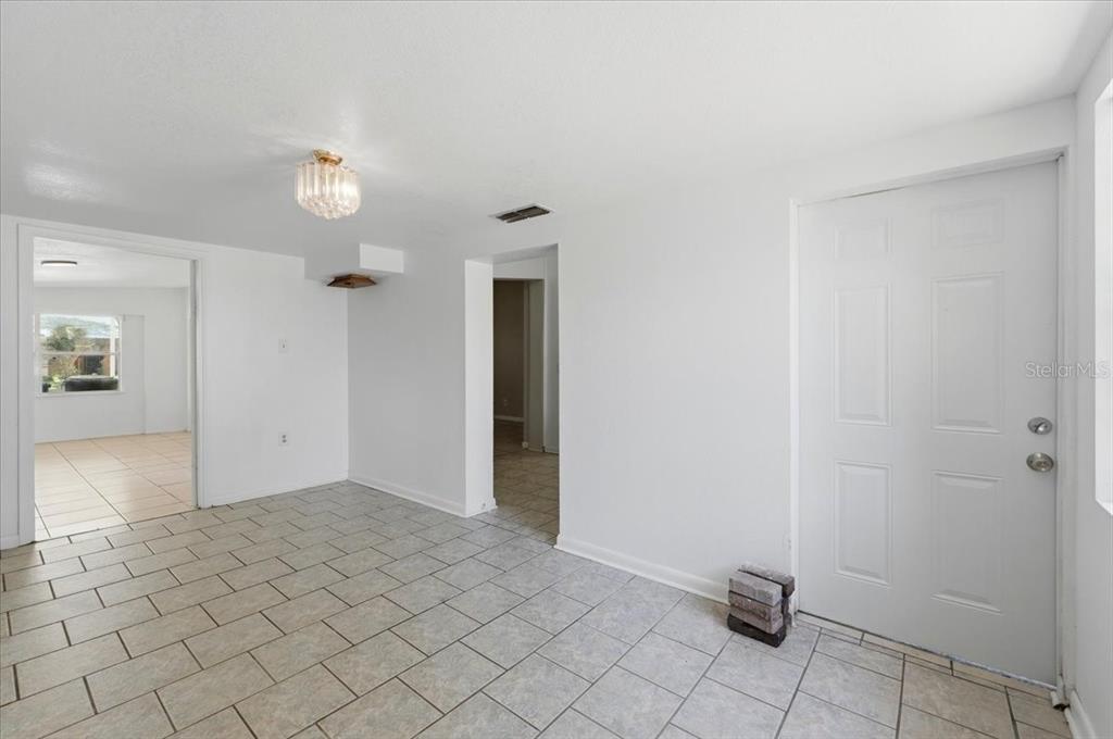 2912 Pineway Avenue Lakeland, FL 33803 - Photo 12 of 51