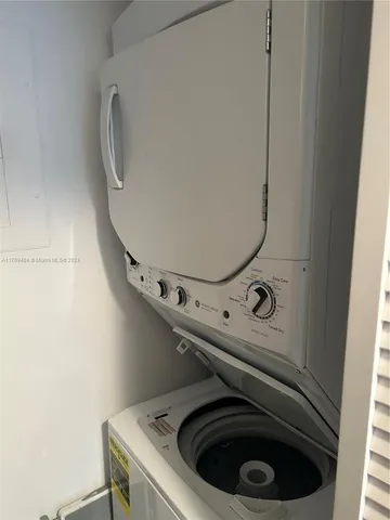 $4,950 | 90 Alton Road, Unit 607, Miami Beach, FL 33139