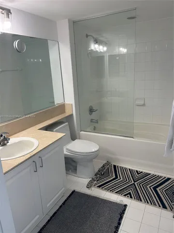 $4,950 | 90 Alton Road, Unit 607, Miami Beach, FL 33139