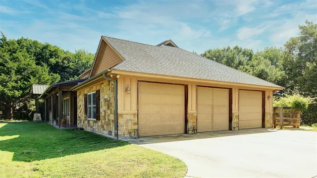 a front view of house with yard