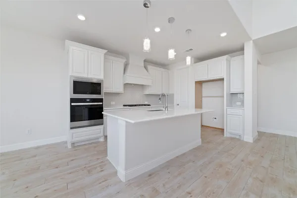 $557,000 | 1911 Hickory Grv Lane, Tomball, TX 77375