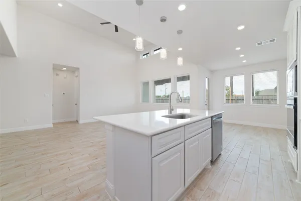 $557,000 | 1911 Hickory Grv Lane, Tomball, TX 77375
