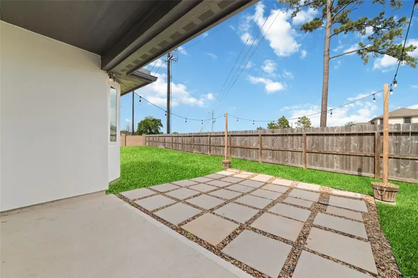 $557,000 | 1911 Hickory Grv Lane, Tomball, TX 77375