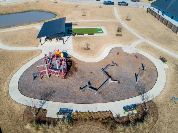 $557,000 | 1911 Hickory Grv Lane, Tomball, TX 77375