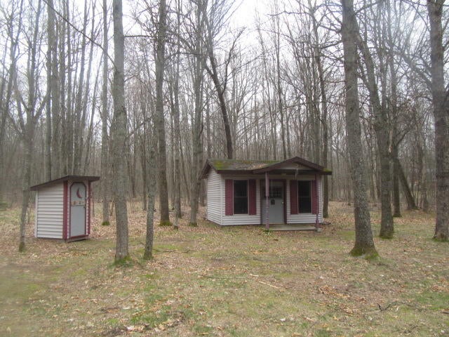 7436 Merrio Road Grayling, MI 49738 - Photo 10 of 21 Gallery Image 10