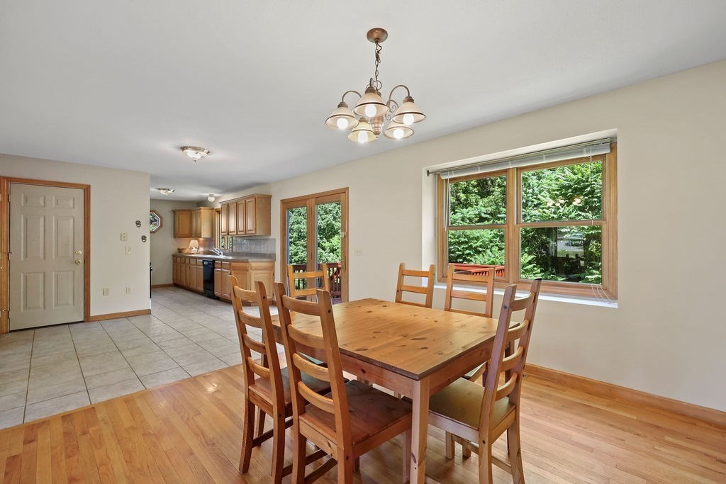 35 Lemnos Lane Springfield, MA 01119 - Photo 6 of 35