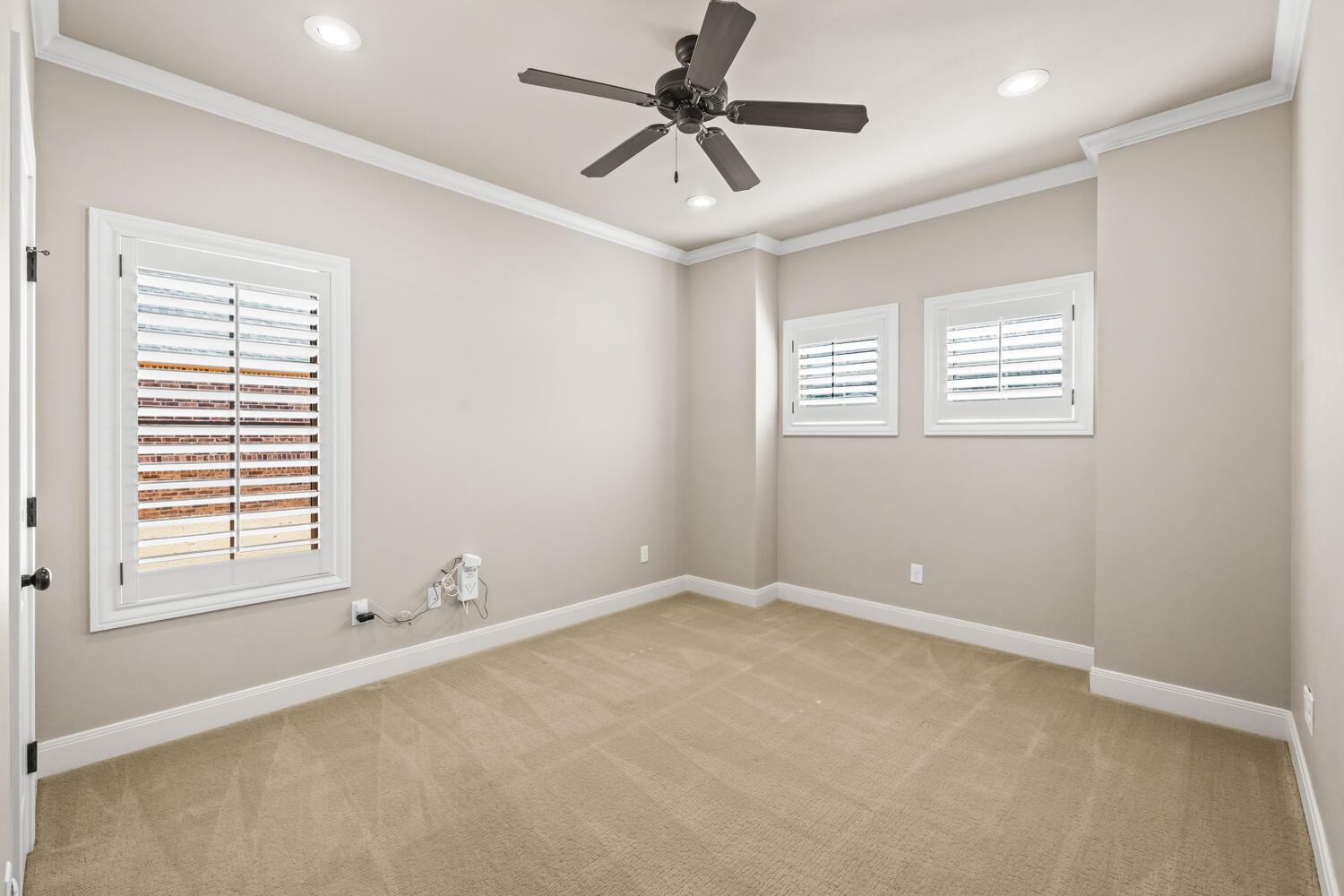 1405 11th Place Shallowater, TX 79363 - Photo 43 of 81 a view of an empty room with a window