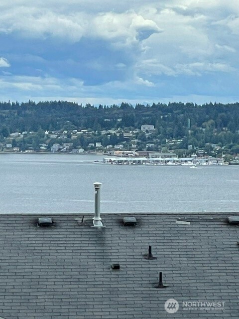 1653 Sound Ridge Drive Bremerton, WA 98312 - Photo 2 of 11 Gallery Image 2