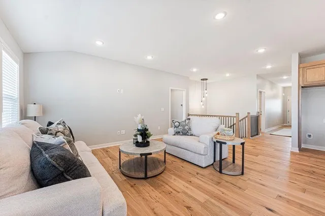 $466,950 | 500 Southwest Chelmsford Drive, Blue Springs, MO 64014