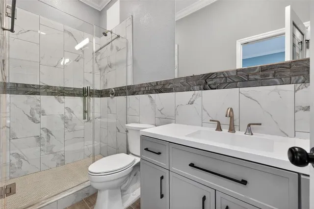 $5,000 | 2835 West Shelton Avenue, Tampa, FL 33611