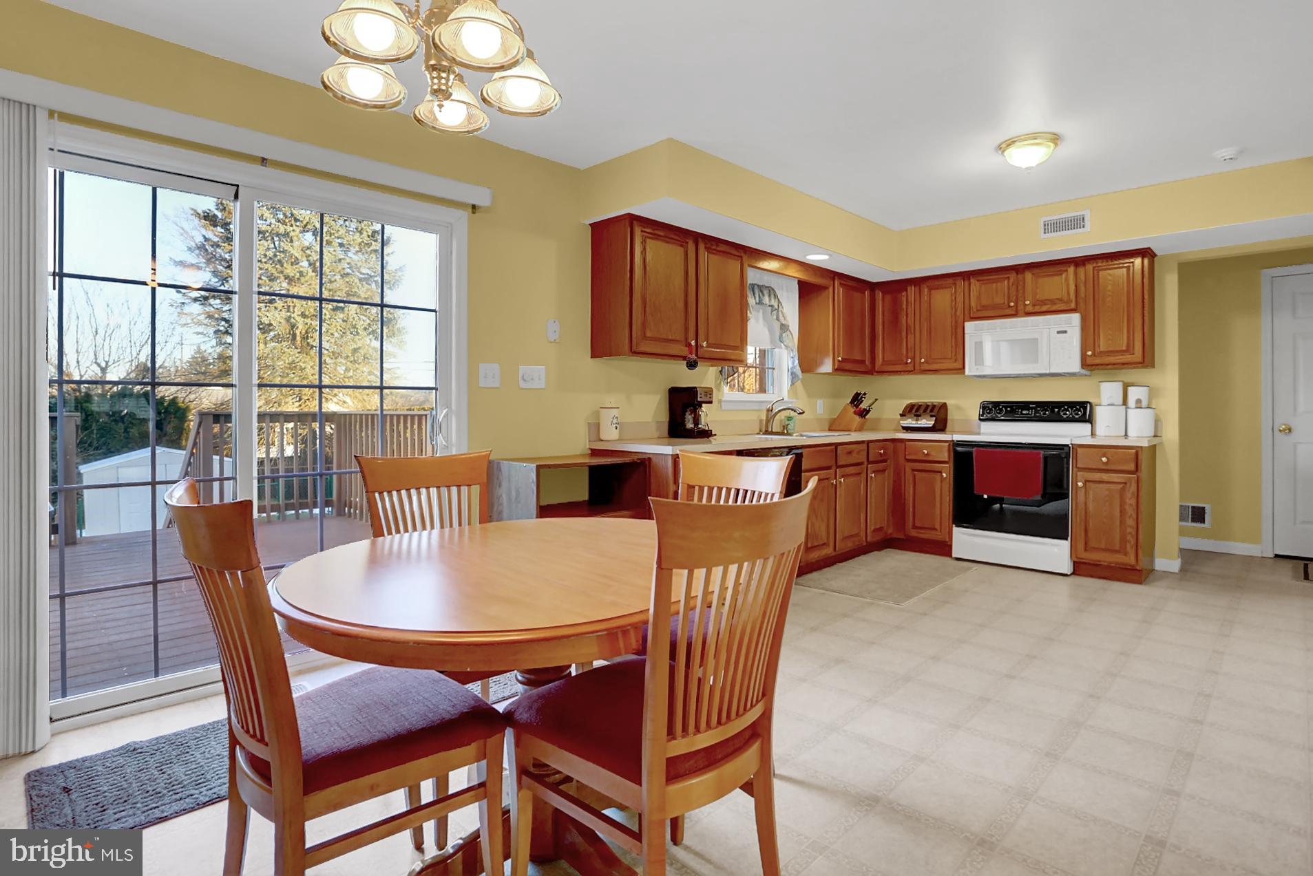 629 Frederick Street Reading, PA 19607 - Photo 10 of 25