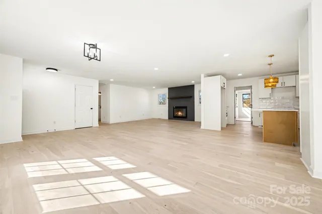 $450,000 | 211 Ole Simpson Place, Catawba, SC 29704